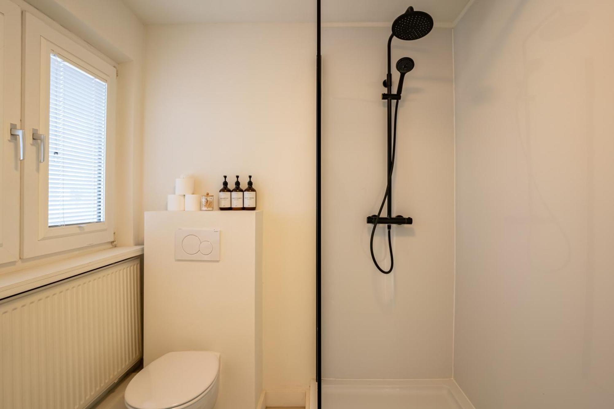 Maas Suites - The River House With Private Sauna 拉纳肯 外观 照片
